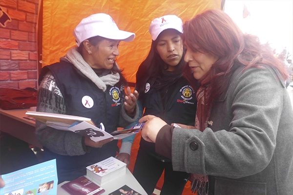 Actividad comunitaria de pruebas rápidas